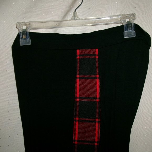 ROSEGAL WOMENS RED/BLACK LEGGINGS SIZE 1X BRAND NEW - Picture 3 of 4